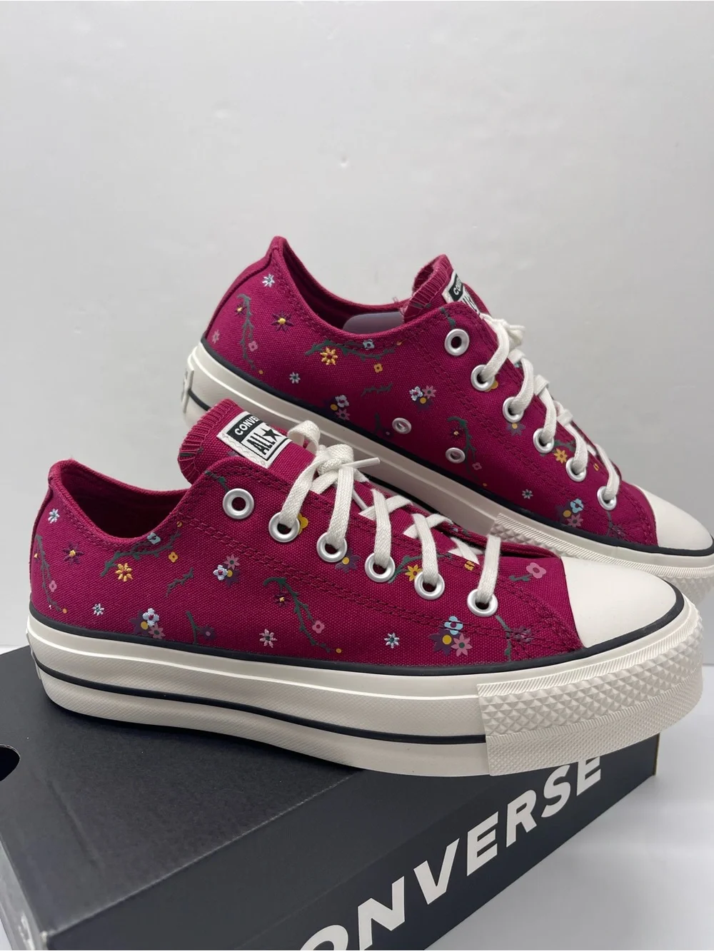 Converse A15535C CTAS LIFT OX SPORTY BERRY/VINTAGE WHITE Platform Sneakers